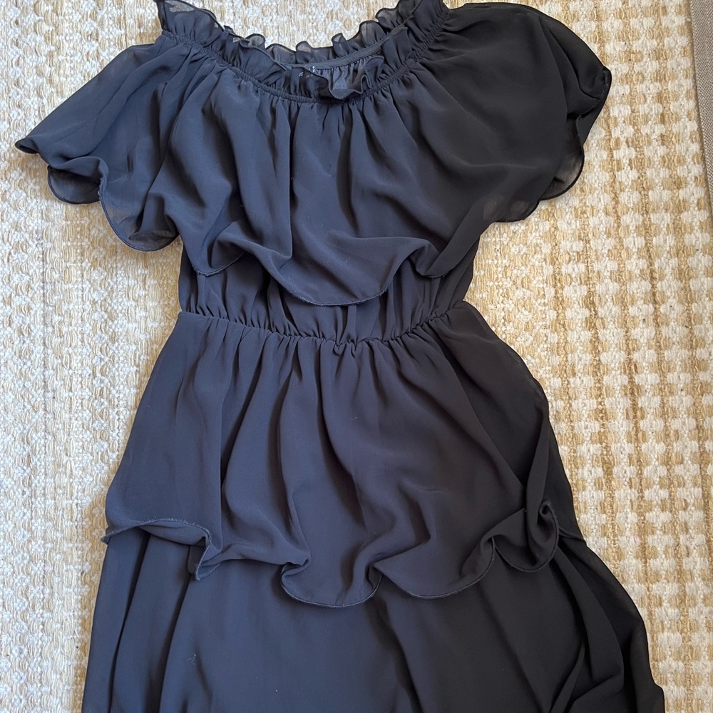 Pretty Little Thing Ruffle Strapless Dress - Picture 2 of 4